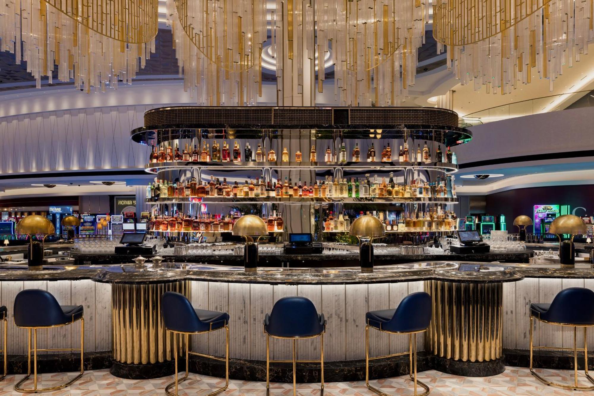 Fontainebleau 라스베이거스 외부 사진 The bar at the MGM Resorts in National Harbor, Maryland