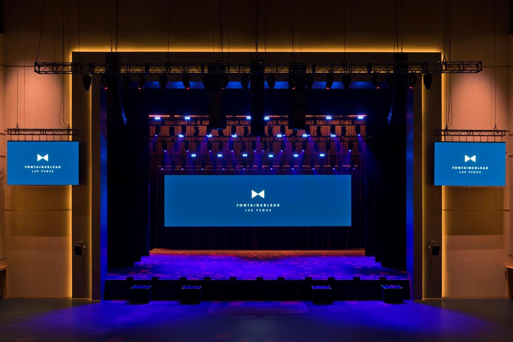 Fontainebleau 라스베이거스 외부 사진 The stage of the theatre