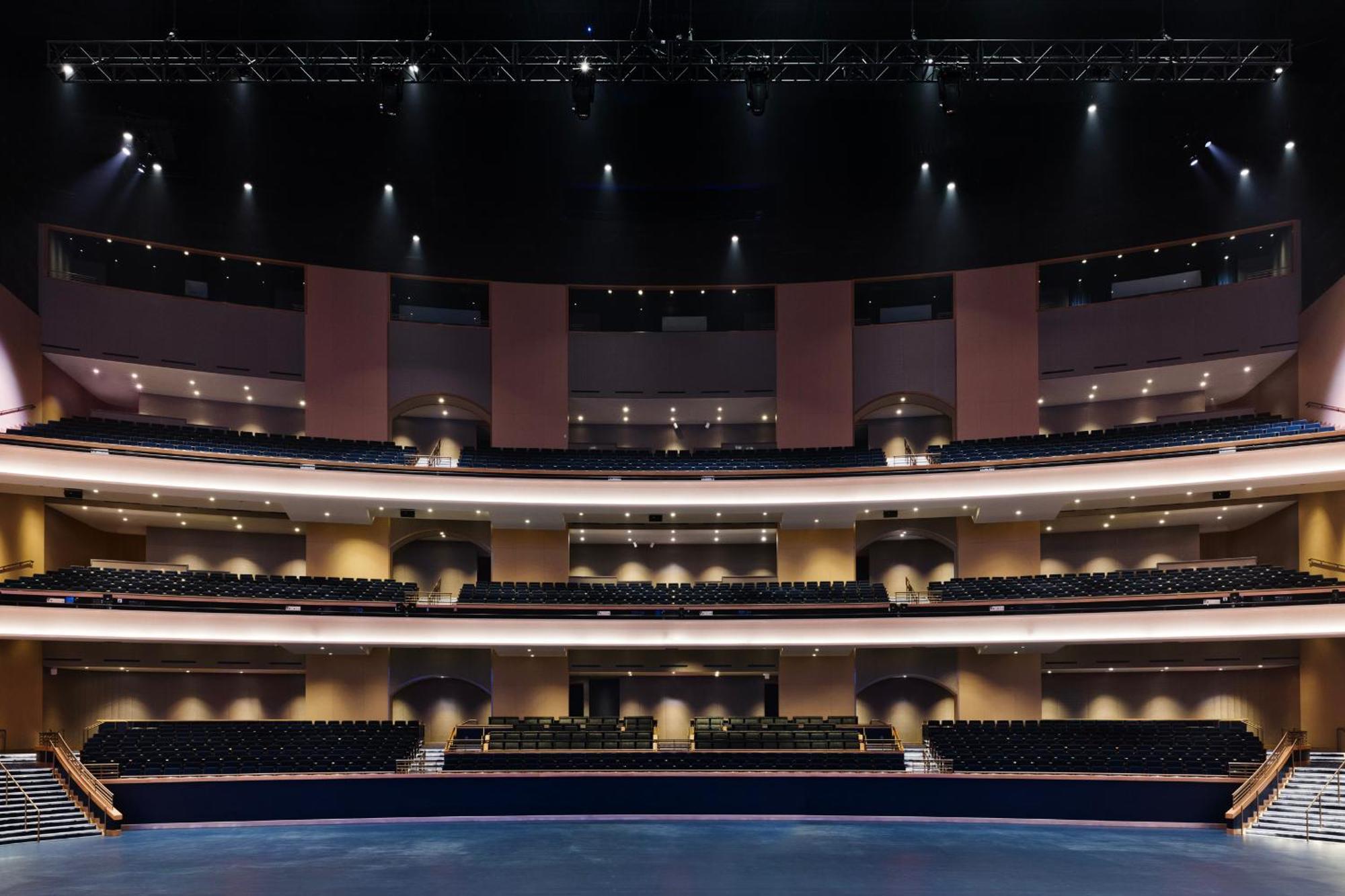 Fontainebleau 라스베이거스 외부 사진 The interior of the theatre